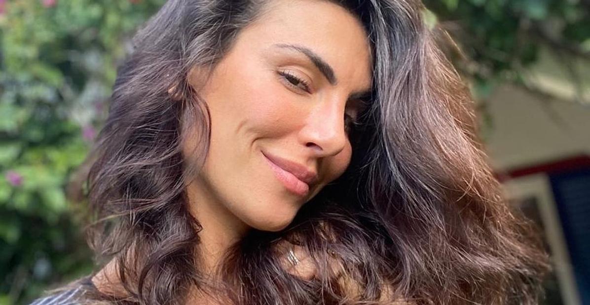 Mel Fronckowiak posta clique raro e romântico com Rodrigo Santoro: ”Casal mais lindo”