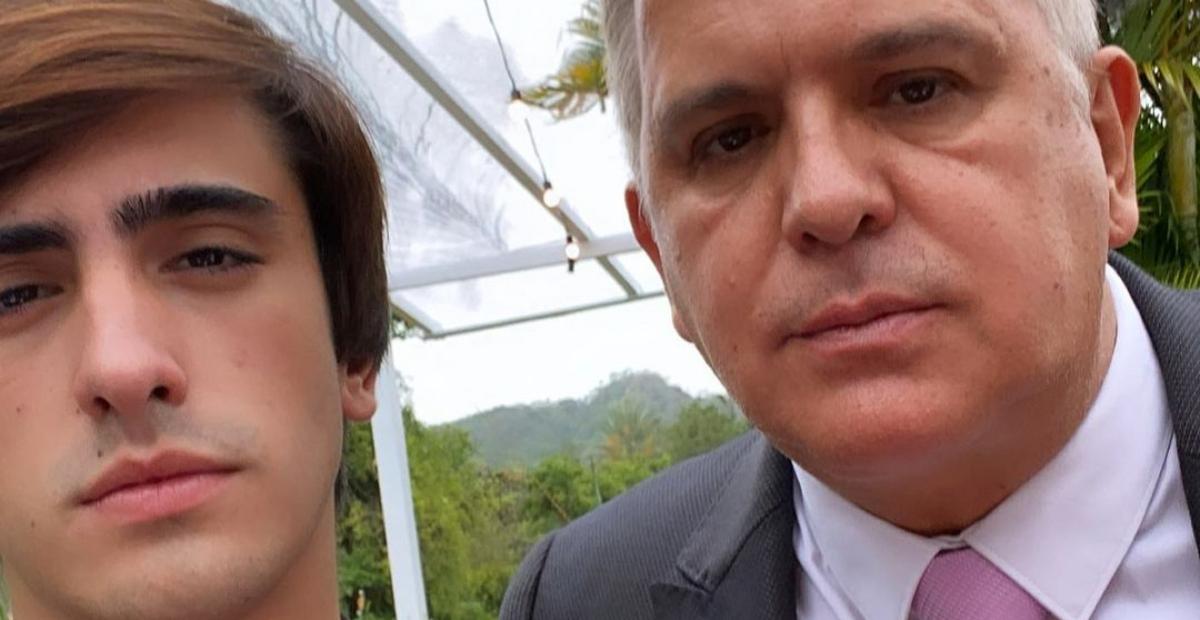 Orlando Morais posa ao lado do filho, Bento e semelhança impressiona: ”Muito parecidos!”