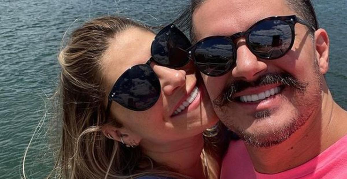 Priscila Fantin e Bruno Lopes trocam declarações na web: ”Te amo”