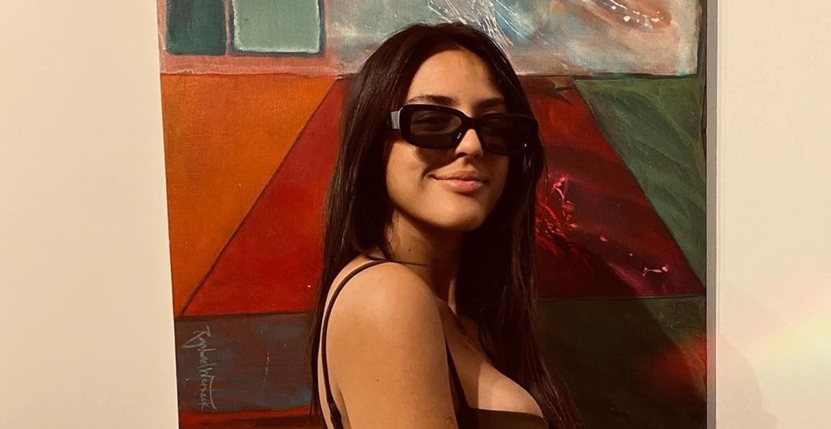 Grávida, Yanna Lavigne comemora 32 anos em Fernando de Noronha