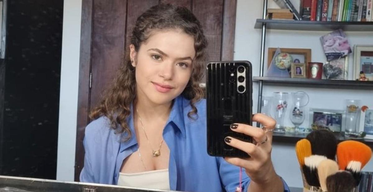 Maisa Silva chama a atenção ao esbanjar beleza e boa forma em cliques: ”Tão linda!”