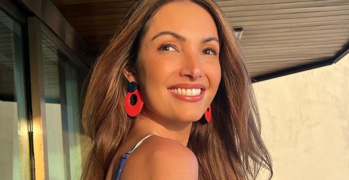 Com look perfeito, Patrícia Poeta surge com elenco da Globo nos bastidores da chamada de fim de ano
