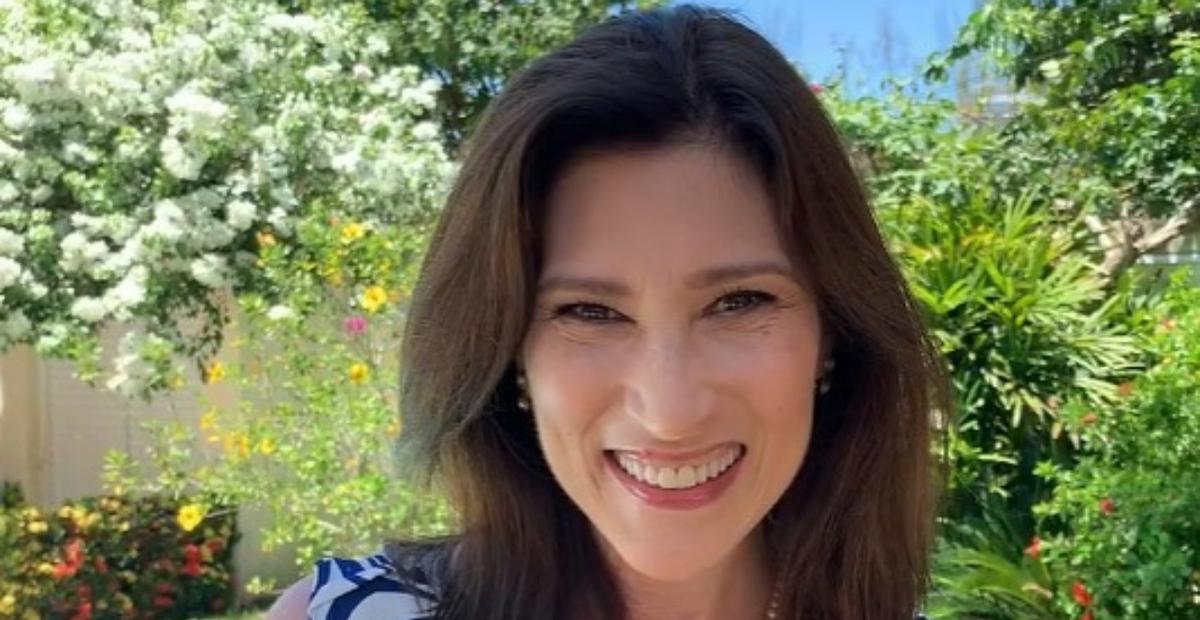Beth Goulart relembra clique encantador ao lado dos pais e se derrete: ”Minha vida, meu amor”
