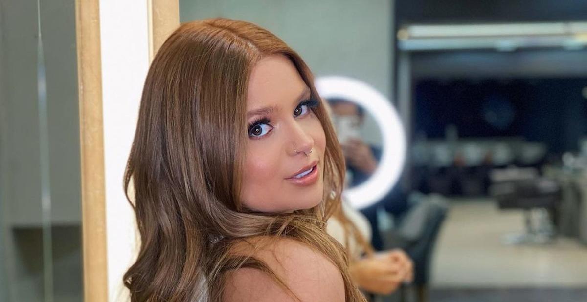 Sem sutiã, Viih Tube faz selfie poderosa e vira assunto no Instagram: “Agenda cheia!”