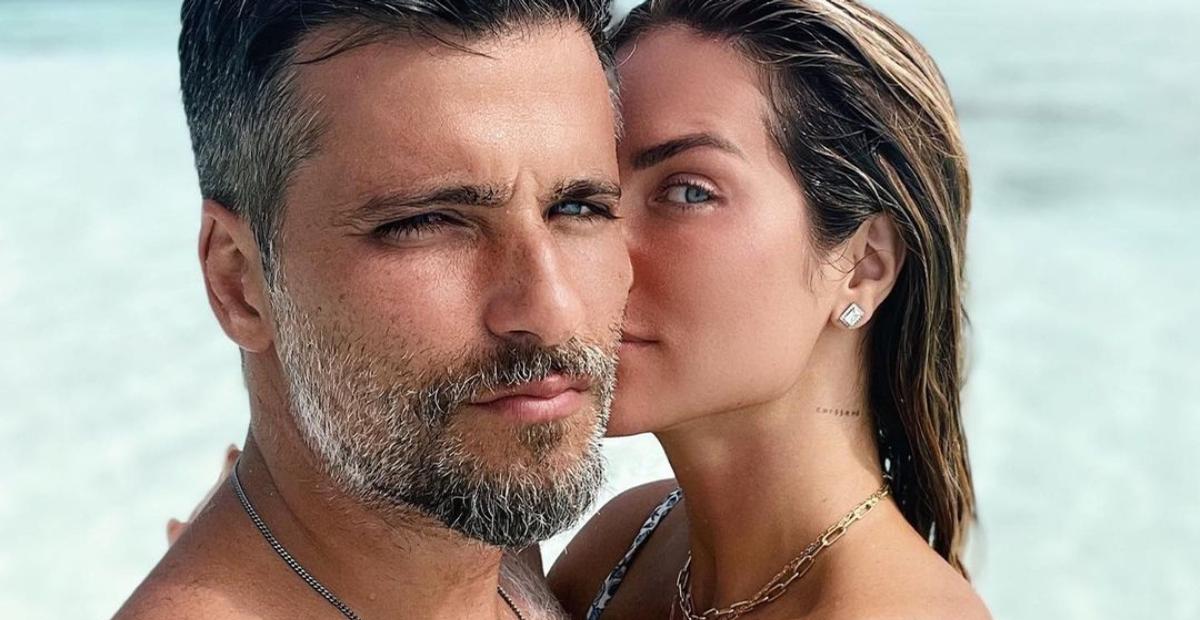 Hospedados em hotel luxuoso, Bruno Gagliasso e Giovanna Ewbank curtem praia nas Maldivas