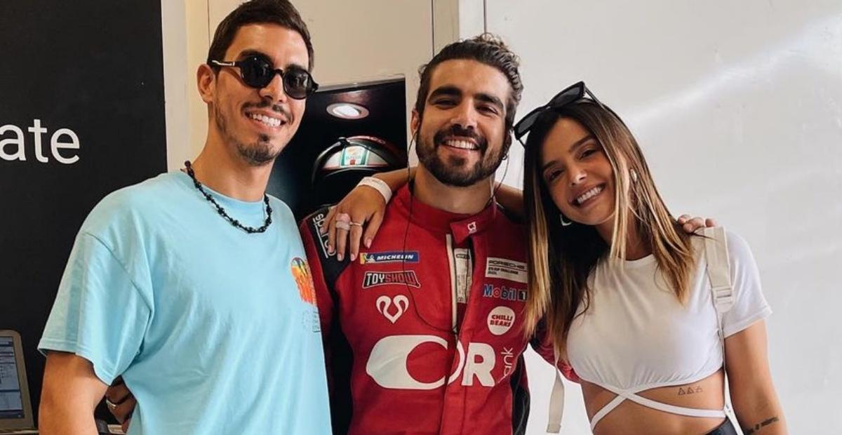 Ao lado do namorado, Giovanna Lancellotti prestigia corrida de Caio Castro em São Paulo