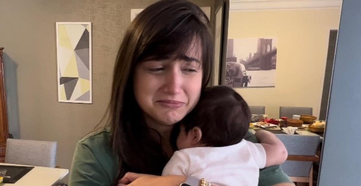 Mari Palma se emociona ao conhecer afilhada: ”Meu coração está muito feliz”