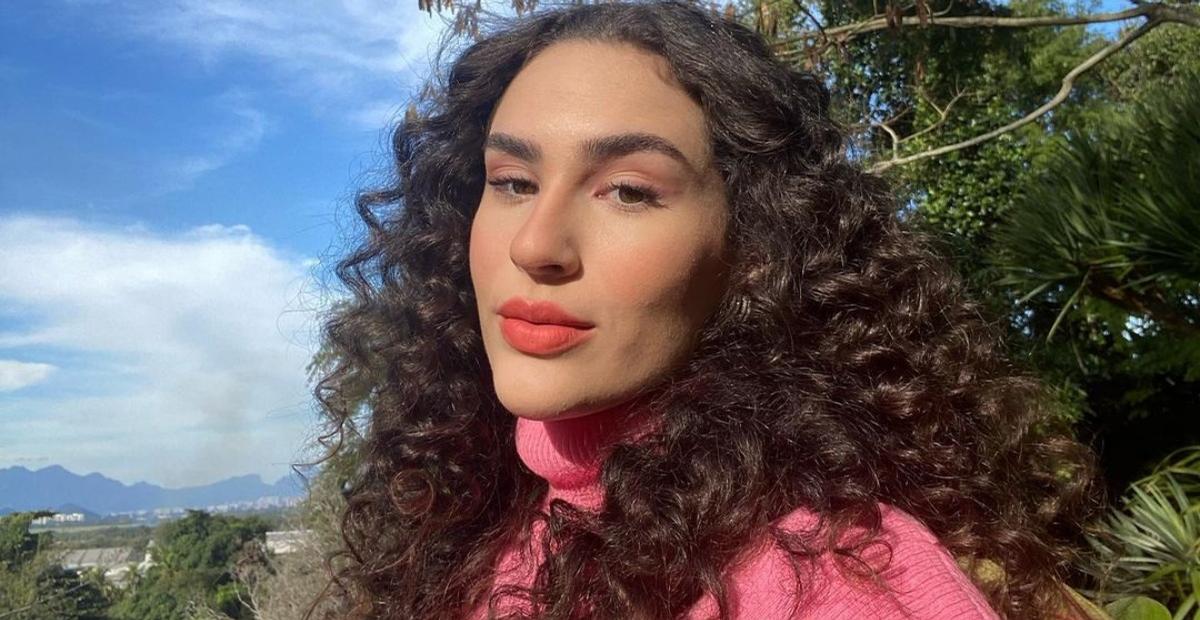 Lívian Aragão posta foto com Kéfera e fãs comentam semelhança: ”Irmãs”