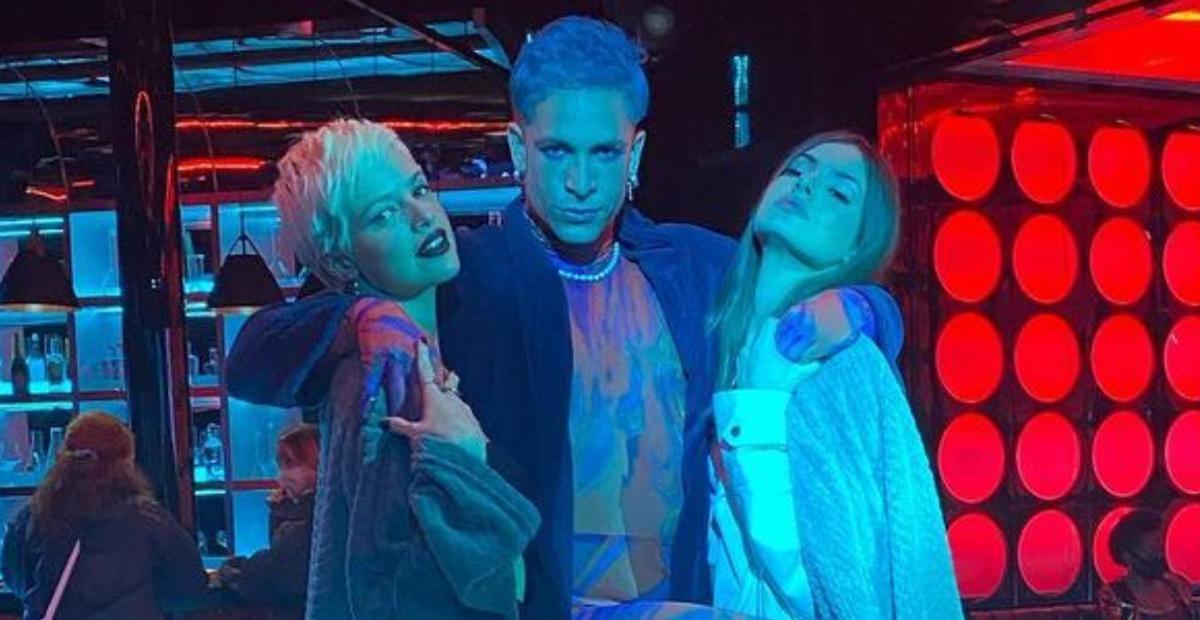 Rainer Cadente exibe clique nos bastidores de ‘VS II’ com Camila Queiroz e Agatha Moreira: ”Bapho”