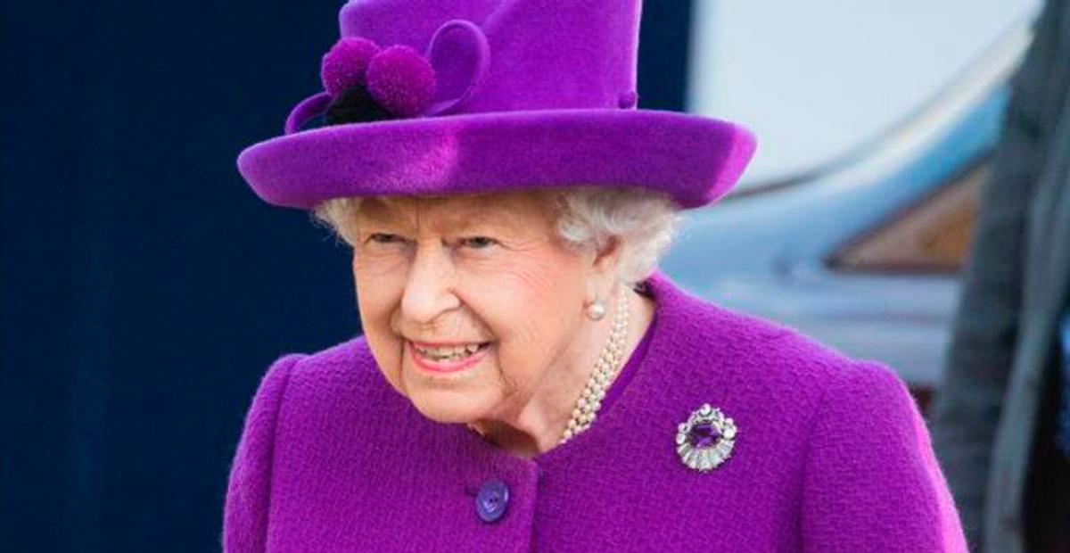 Costureira da Rainha Elizabeth revela talento secreto da monarca