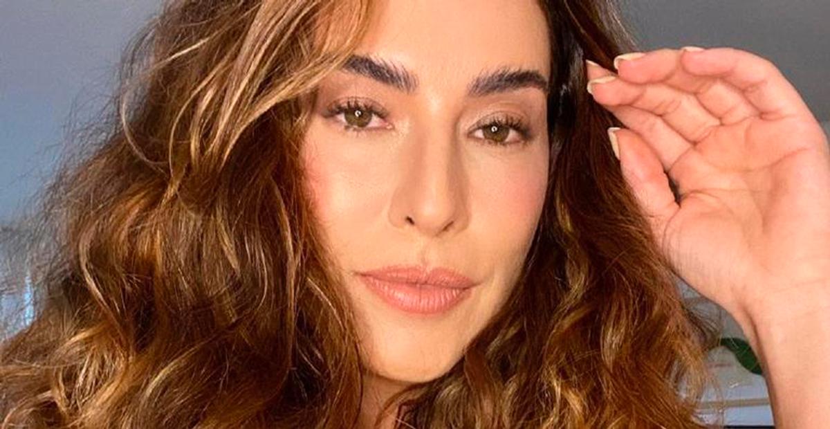 Fernanda Paes Leme dispensa sutiã e foto provocante rouba a cena