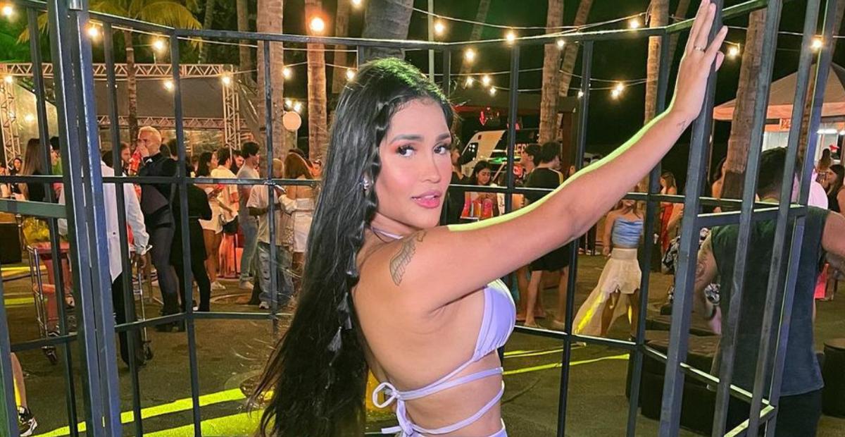Flay mostra micão no meio da ‘Farofa da Gkay’ e faz piada consigo mesma