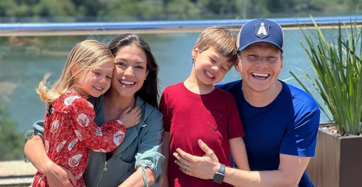 Thais Fersoza surge com Michel Teló e os filhos e se declara no ‘Dia da Família’: ”Bem maior”