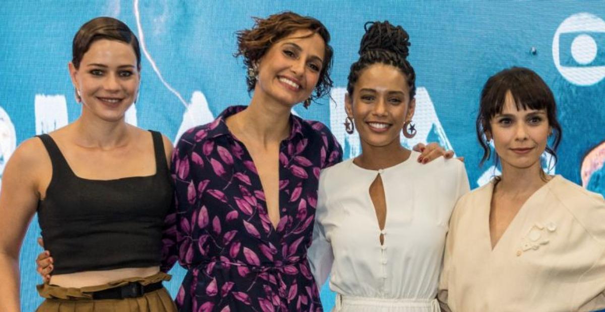 Camila Pitanga surge com Leandra Leal, Taís Araujo e Débora Falabella nos bastidores de ‘Aruanas’