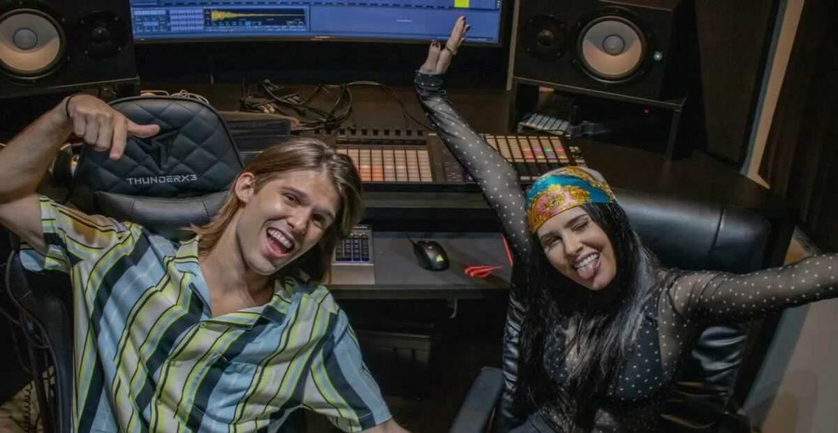 Filho de Emílio Surita, Dudu Surita, grava single com Manu Cabanas