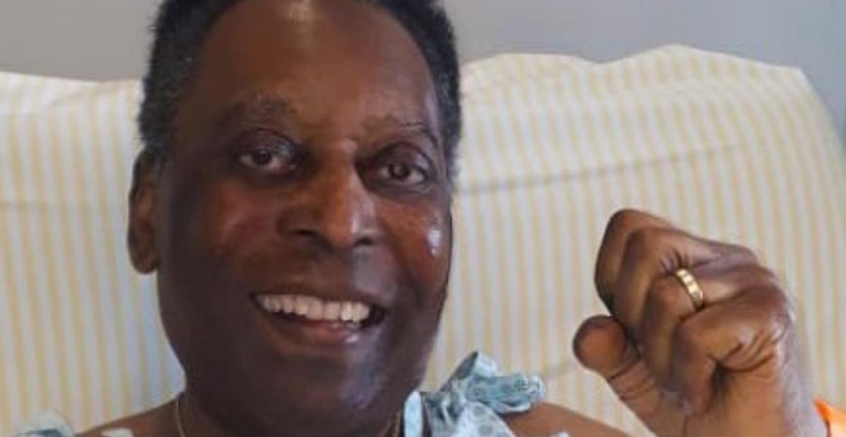 Internado, Pelé dá detalhes sobre tratamento e tranquiliza fãs: ”Não se preocupem”