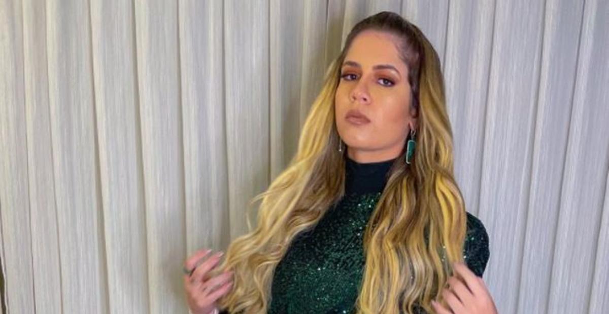 Marília Mendonça é homenageada no Prêmio Multishow e família recebe troféu de ‘Cantora do Ano’