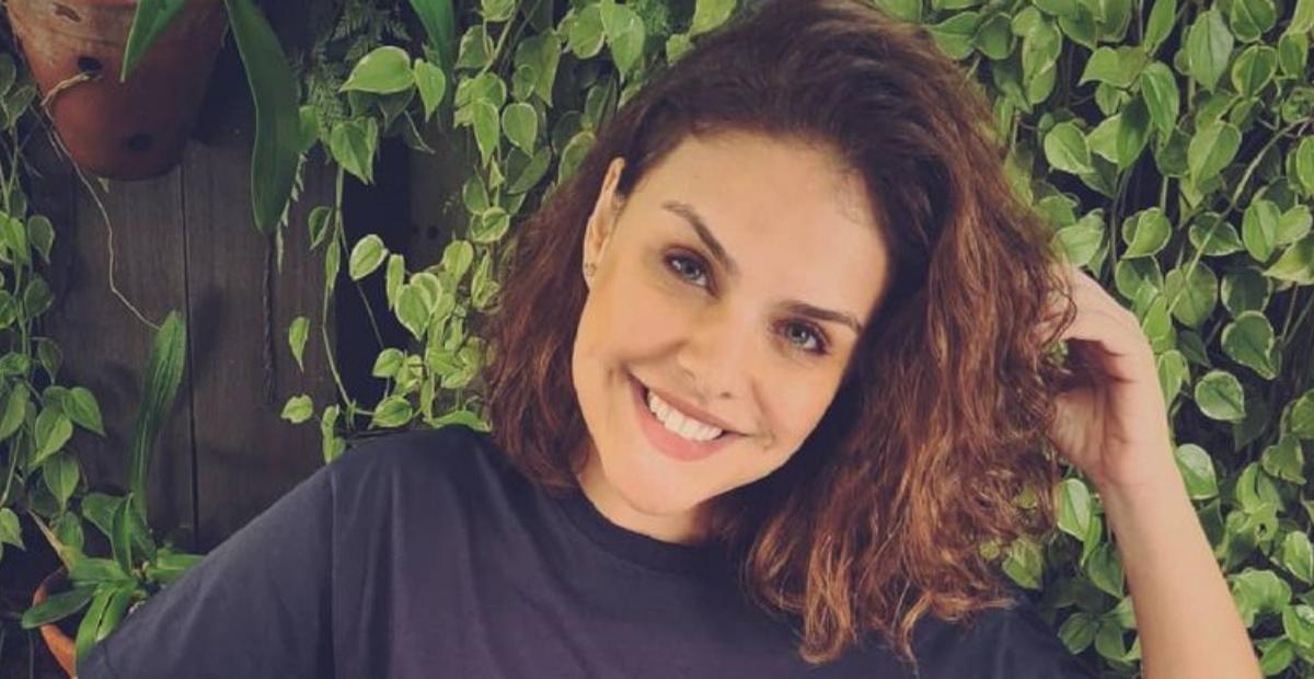 Paloma Bernardi divide cliques românticos com Dudu Pelizzari e faz declaração