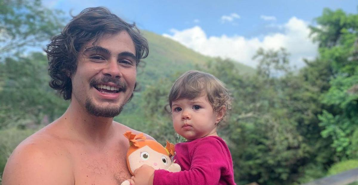 Rafael Vitti relembra primeira visita de Clara Maria no mar