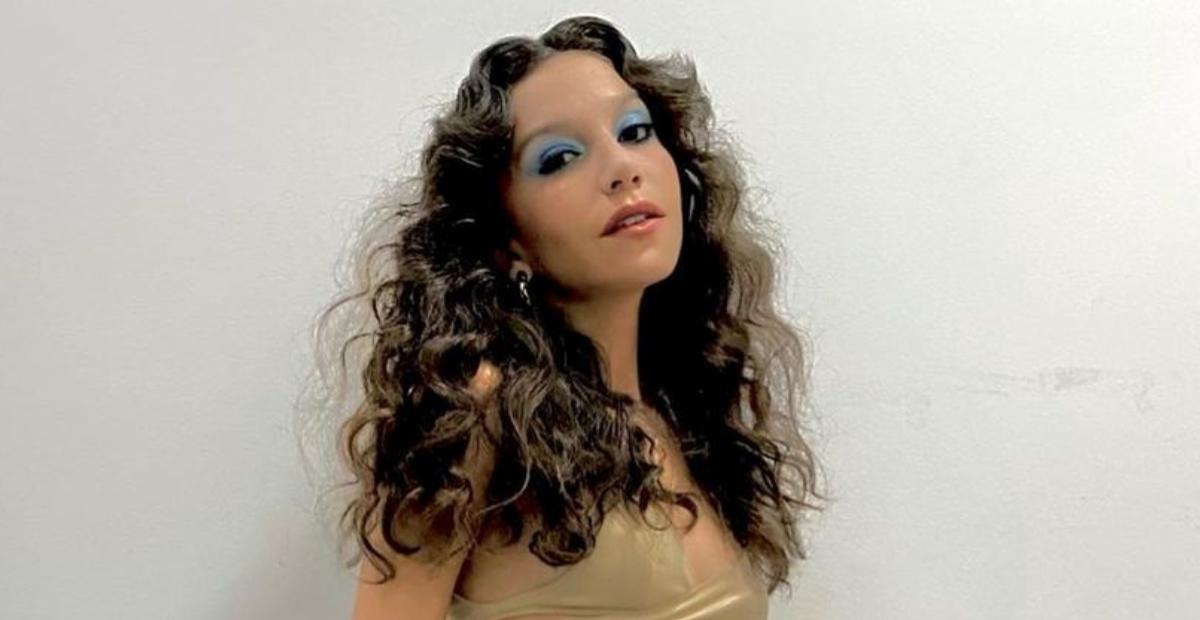 Priscilla Alcântara esbanja corpo tatuado em cliques de biquíni e impressiona