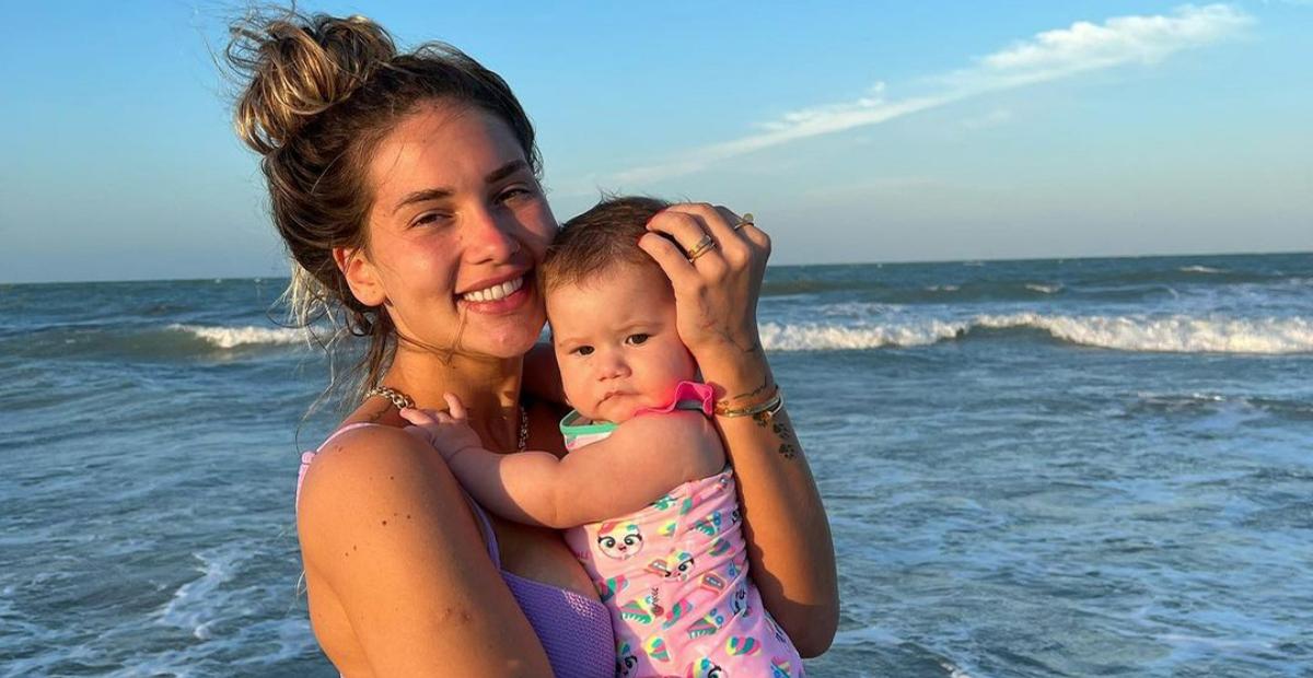 Virginia Fonseca faz flagra fofo da filha durante a refeição: “Perfeita é ela!”