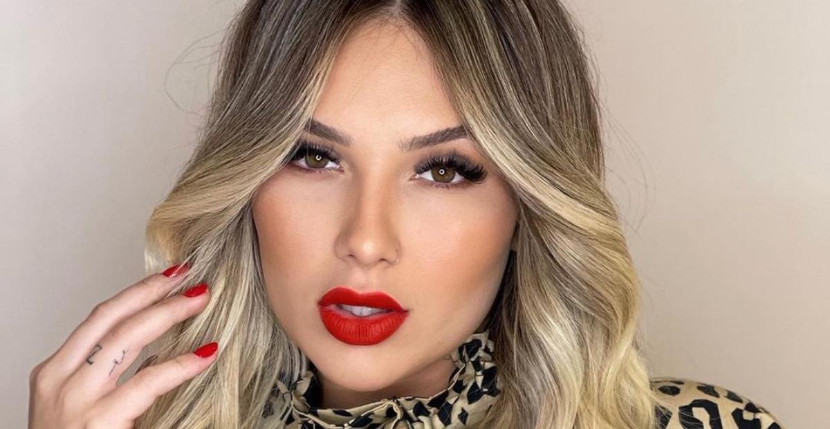 Virginia Fonseca surge de biquíni e abdômen super trincado chama atenção