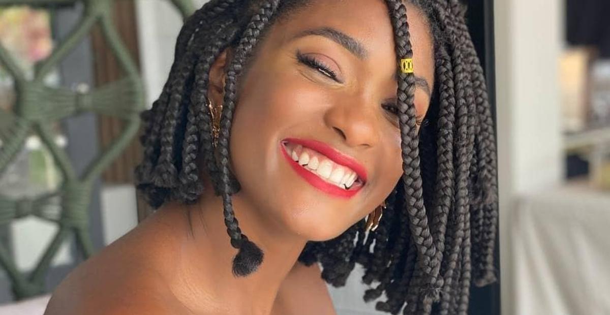 Em Paraty, Erika Januza ostenta corpão sarado em clique poderoso na piscina: ”Paraíso”