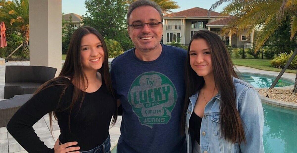 Gugu Liberato com as filhas gêmeas