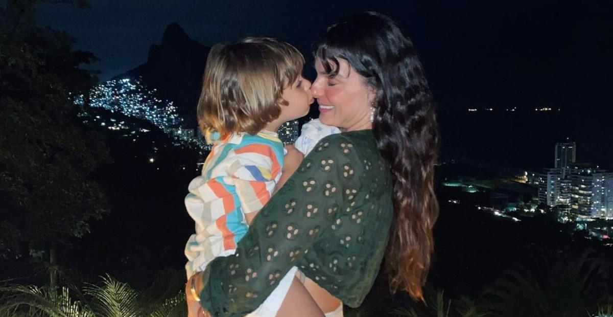 Isis Valverde exibe momentos fofos ao lado do filho, Rael