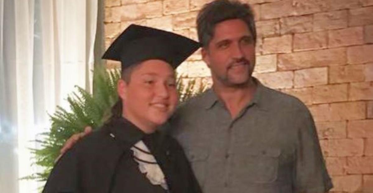 Léo Chaves comemora formatura do filho, Mathew: ”Rumo ao ensino médio meu garoto”