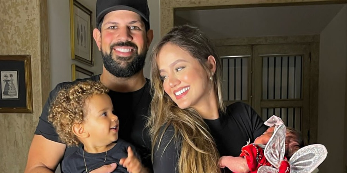 Em clima natalino, Biah Rodrigues e Sorocaba celebram 1 mês de Fernanda