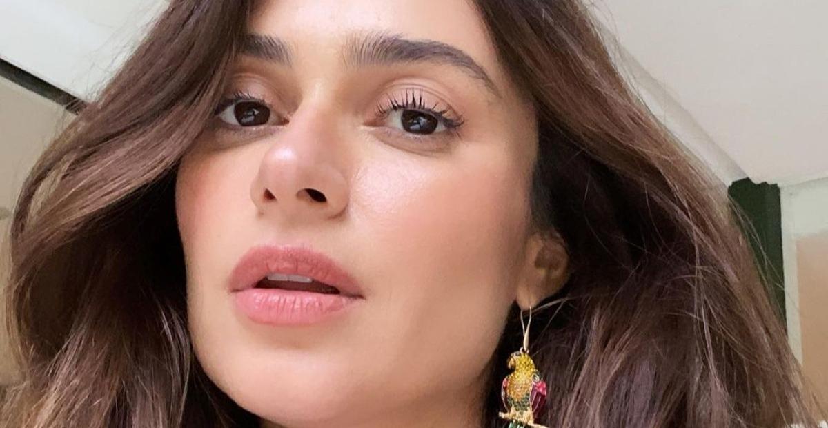 Thaila Ayala mostra o corpo 11 dias após dar à luz primeiro filho: ”Barriguinha que segue”