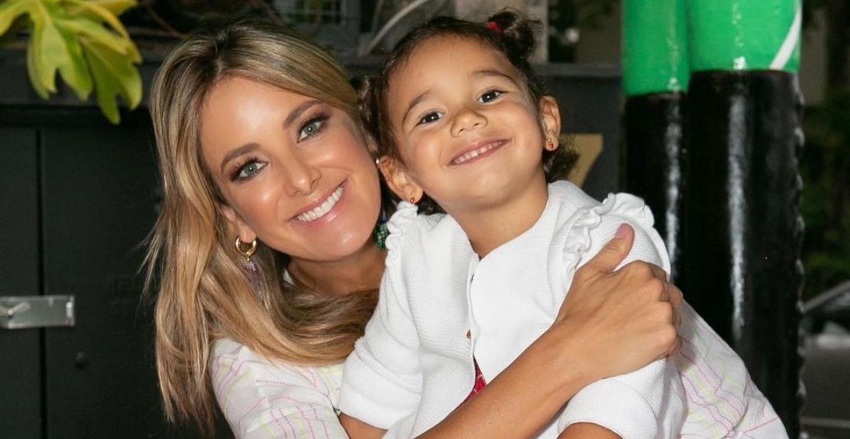 Ticiane Pinheiro registra a filha caçula em pé de manga e encanta a web