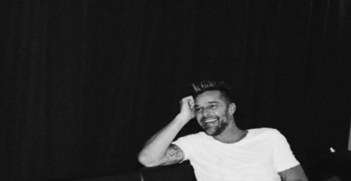 Anne Hathaway, Penelope Cruz e Ricky Martin marcam presença em evento beneficente de Nova York