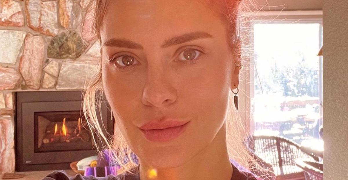 Carolina Dieckmann celebra 70 anos de novela: ”Orgulho que não cabe no peito”