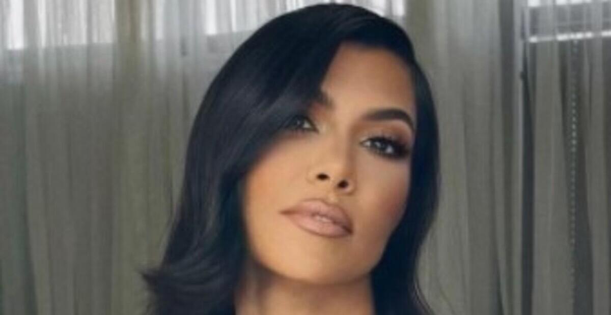 Kourtney Kardashian faz post comemorando aniversário dos filhos no Instagram