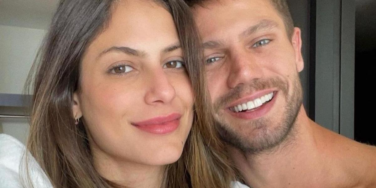 Mari Gonzalez celebra 6 anos de namoro com Jonas Sulzbach e faz declaração romântica