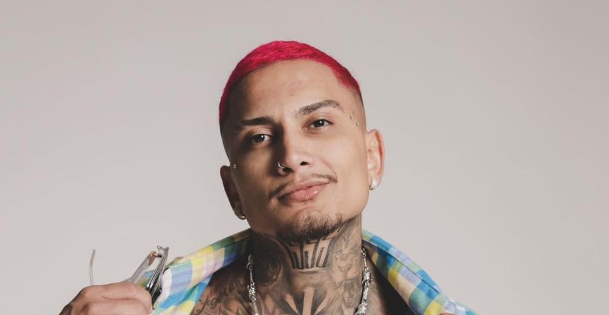 Dynho Alves se emociona ao descobrir que Mirella está removendo tatuagens em homenagem a ele