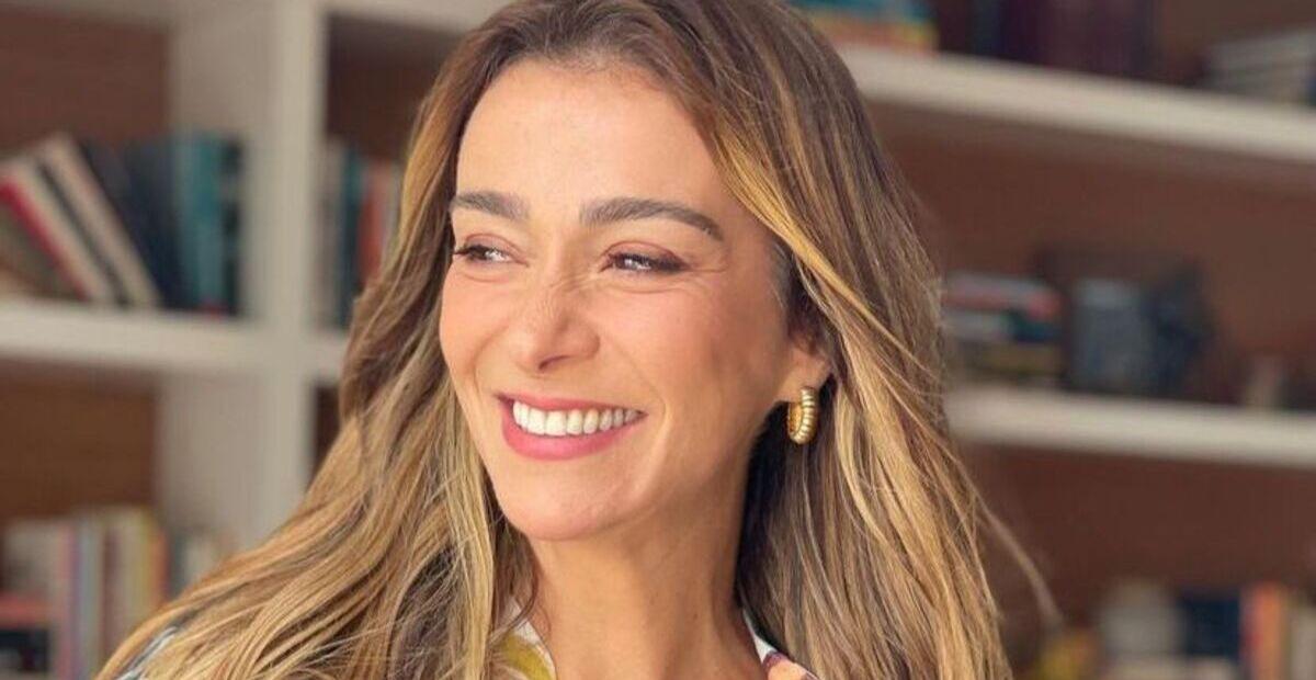 Em dia de TBT, Mônica Martelli relembra clique ao lado de Bono Vox e Ingrid Guimarães