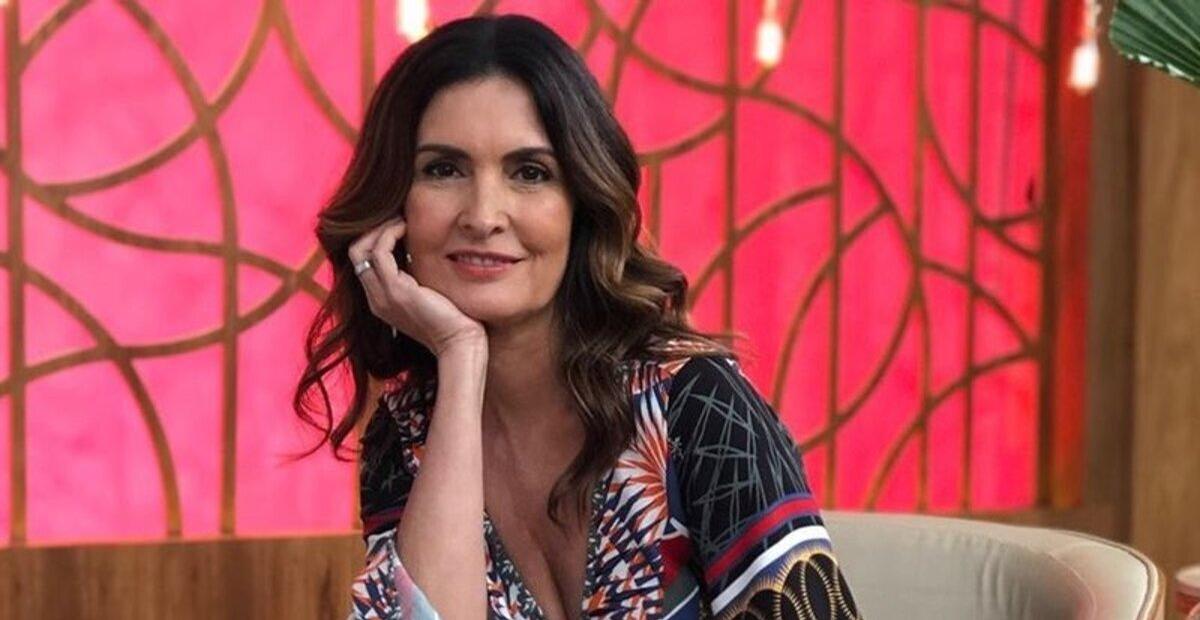 Filha de Fátima Bernardes exibe boa forma de biquíni: ”Linda demais!”