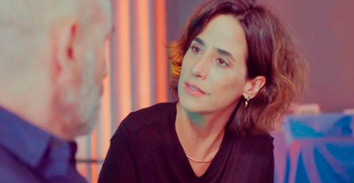 Grávida, Ilana descobre interesse do marido por outra em ‘Um Lugar ao Sol’