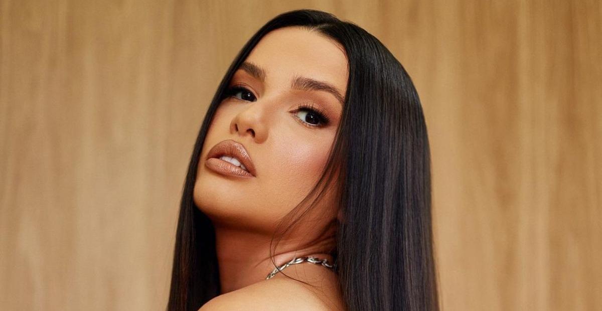 Juliette arrasa na produção e aposta em look fendado para o ‘Melhores do Ano’ da Globo
