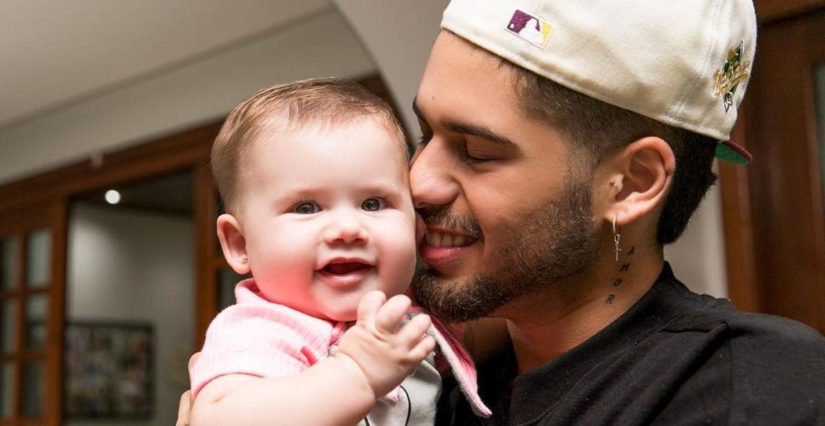 Zé Felipe explode o fofurômetro ao posar com a filha, Maria Alice: ”Iti malia”