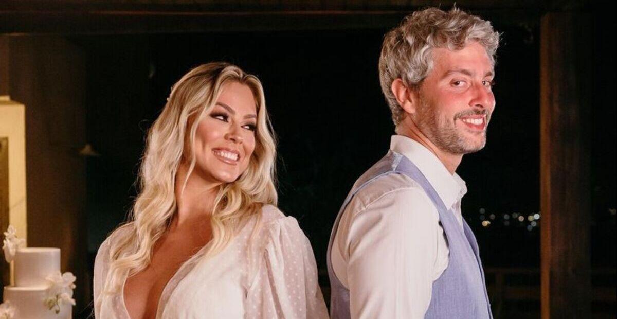 Ex-BBBs se reúnem para casamento de Isabella Cecchi