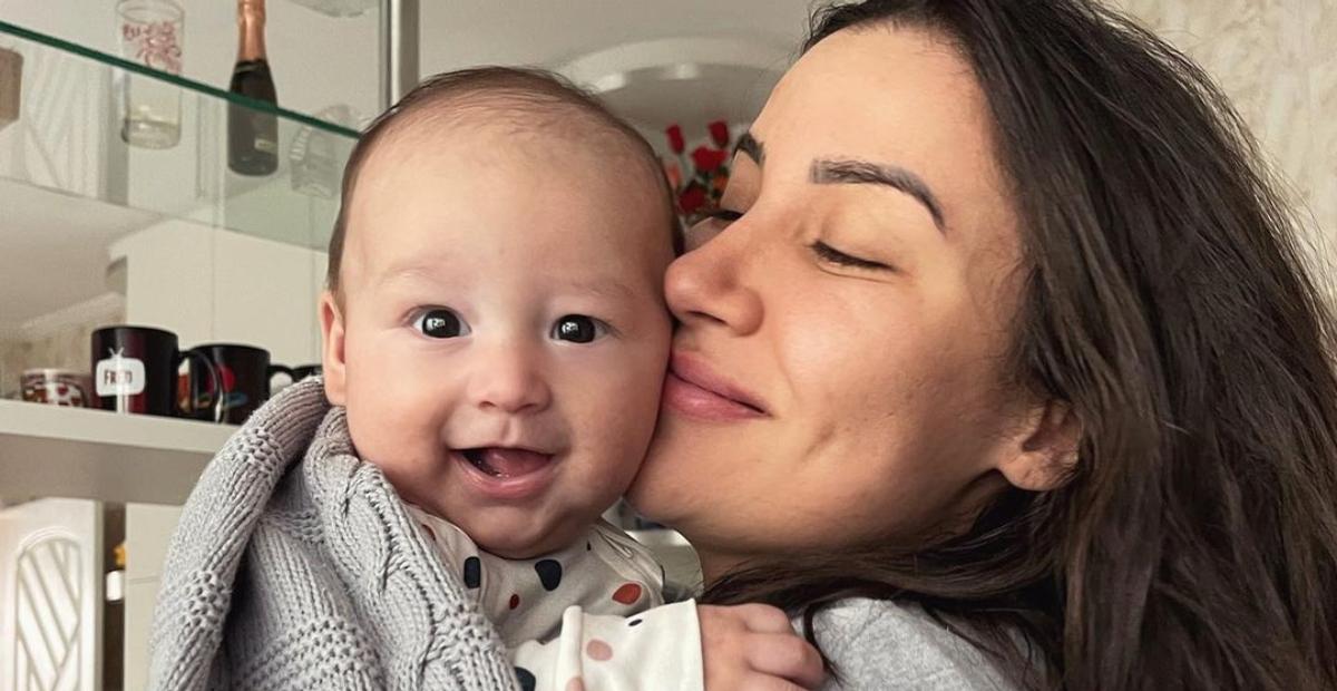 Bianca Andrade e Cris surgem gargalhando em registro: ”Maior presente da minha vida”