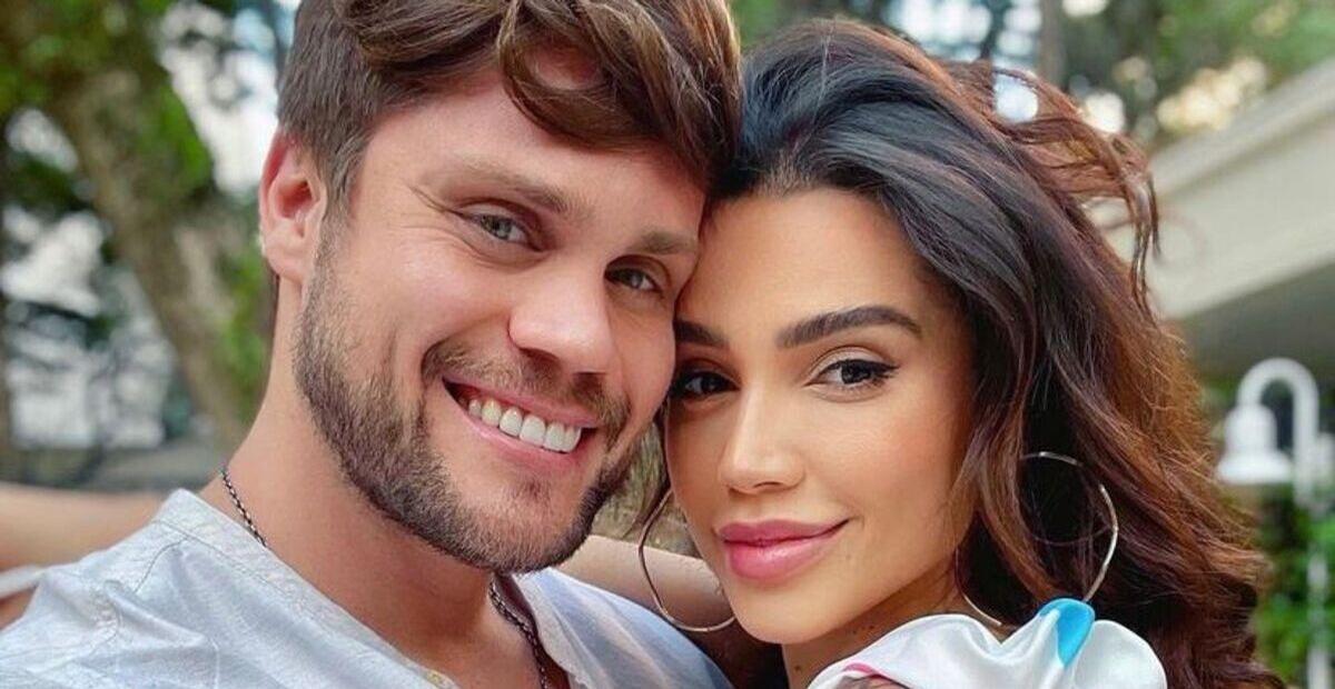 Paula Amorim e Breno Simões surgem deslumbrantes em casamento da ex-BBB Isabella Cecchi