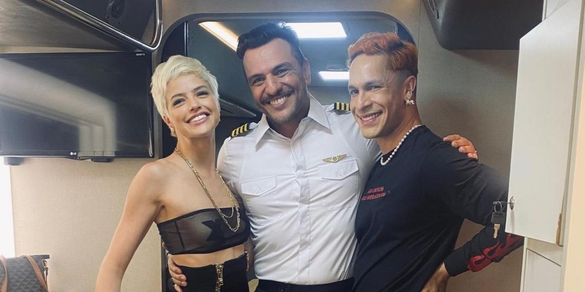 Rainer Cadente exibe clique nos bastidores de ‘VS II’ com Rodrigo Lombardi e Agatha Moreira