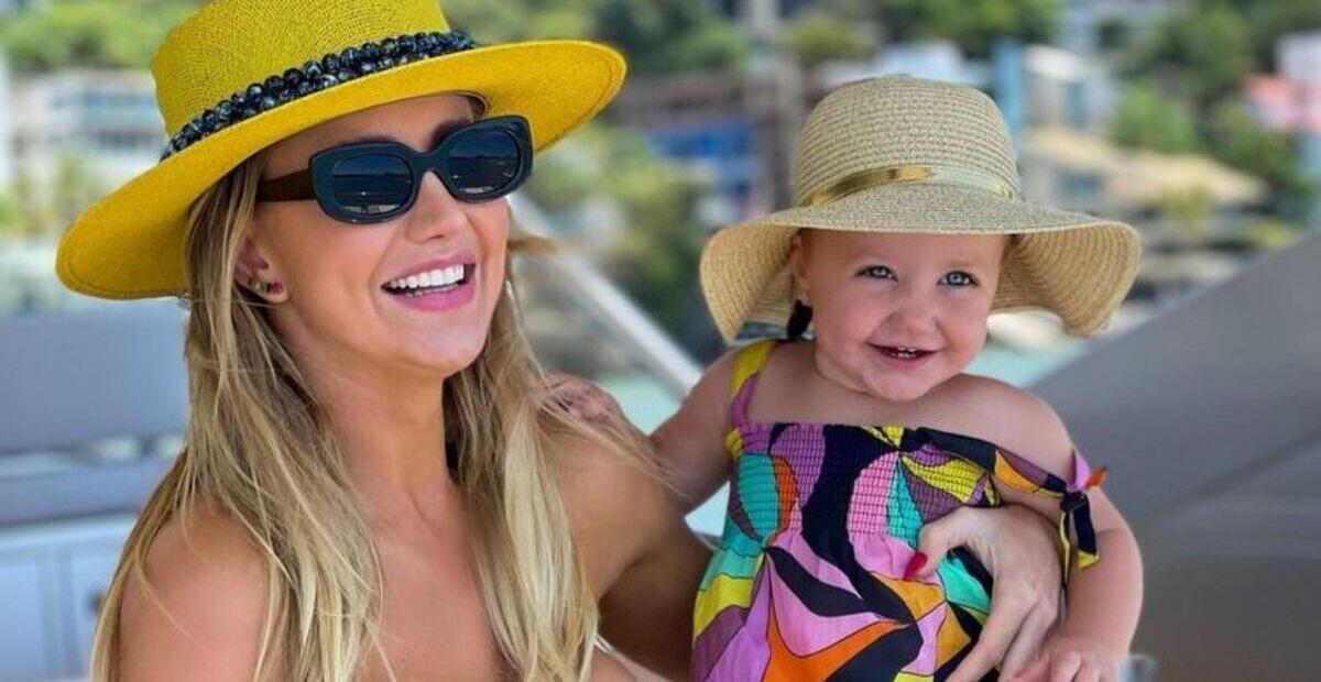 Ana Paula Siebert diverte seguidores com vídeo fofíssimo de Vicky na praia