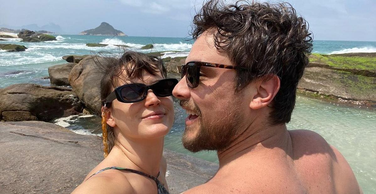 Bianca Bin posta clique romântico com Sergio Guizé e web rasga elogios: ”Casal mais que perfeito”