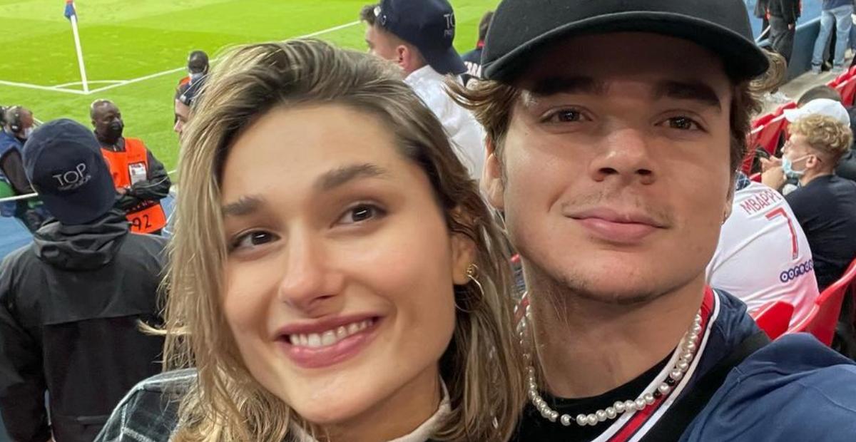 Sasha Meneghel e João Figueiredo combinam look em vídeo de Natal